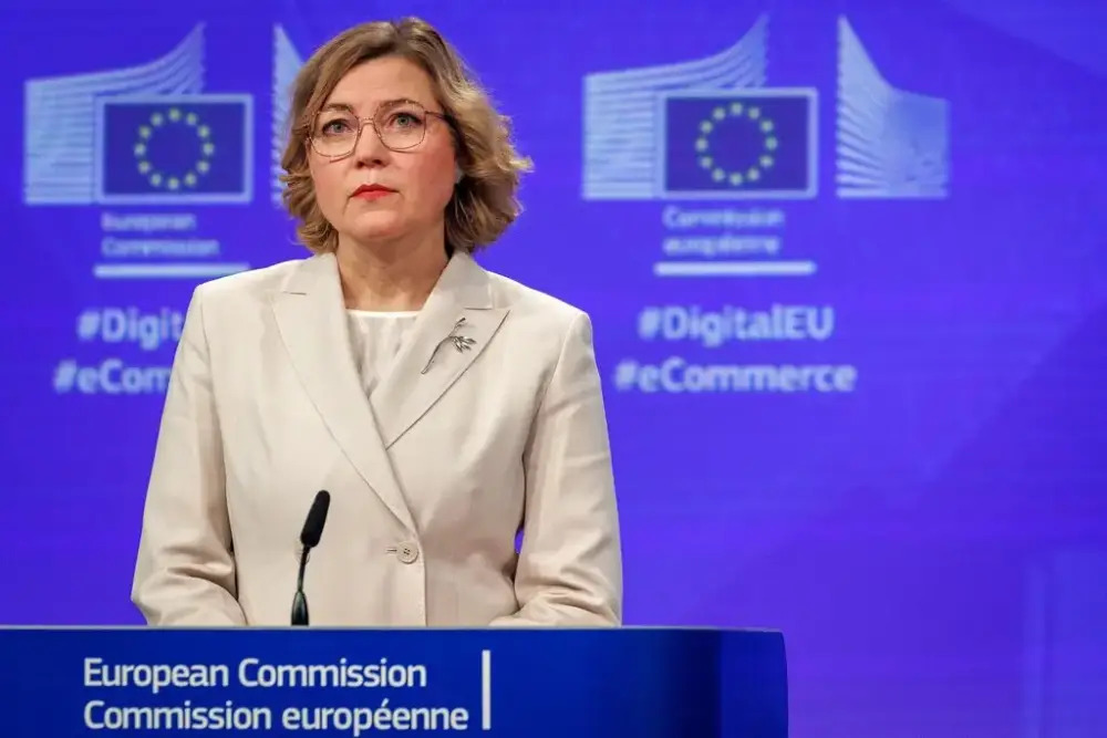 EU ban hành bộ quy tắc AI đầu tiên: bắt buộc minh bạch dữ liệu, bảo vệ bản quyền và an toàn cộng đồng