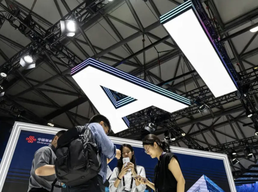 CHÍNH PHỦ TRUNG QUỐC: PHÁT TRIỂN AI PHẢI DỰA TRÊN LỢI THẾ ĐỊA PHƯƠNG VÀ TRÁNH ĐẦU TƯ TRÙNG LẶP GÂY LÃNG PHÍ