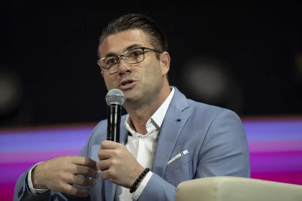 ARABIA SAUDITA LANCIA HUMAIN CHAT – CHATBOT AI CON VALORI ISLAMICI E SUPPORTO IN ARABO