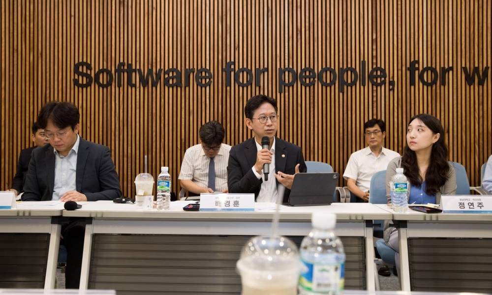 OVER 50% OF SOUTH KOREAN WORKERS USE AI AT WORK, DOUBLE THE RATE OF THE US