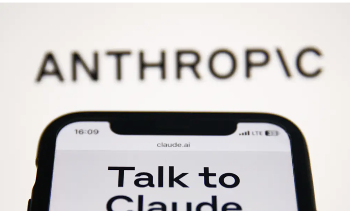 Sếp Claude Code tiết lộ 3 nguyên tắc gây tranh cãi: “Thiếu tiền có chủ đích” để buộc nhân viên phụ thuộc AI