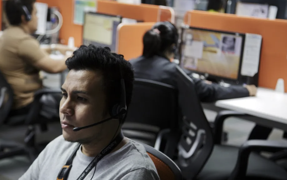 Bùng nổ AI vẫn không ngăn được làn sóng thuê lao động giá rẻ ở nước ngoài và ngành call center tiếp tục tăng mạnh