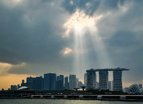Singapore lo ngại phụ thuộc AI nước ngoài có thể trở thành rủi ro chủ quyền quốc gia