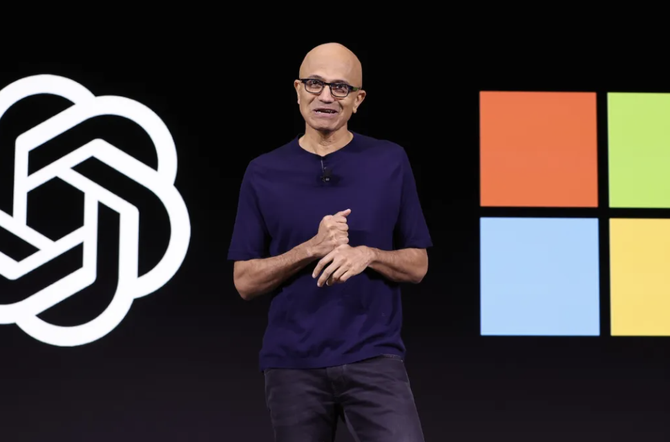 CEO Microsoft cảnh báo doanh nghiệp đang vô tình trả AI bằng tài sản quý giá nhất: Tri thức nội bộ